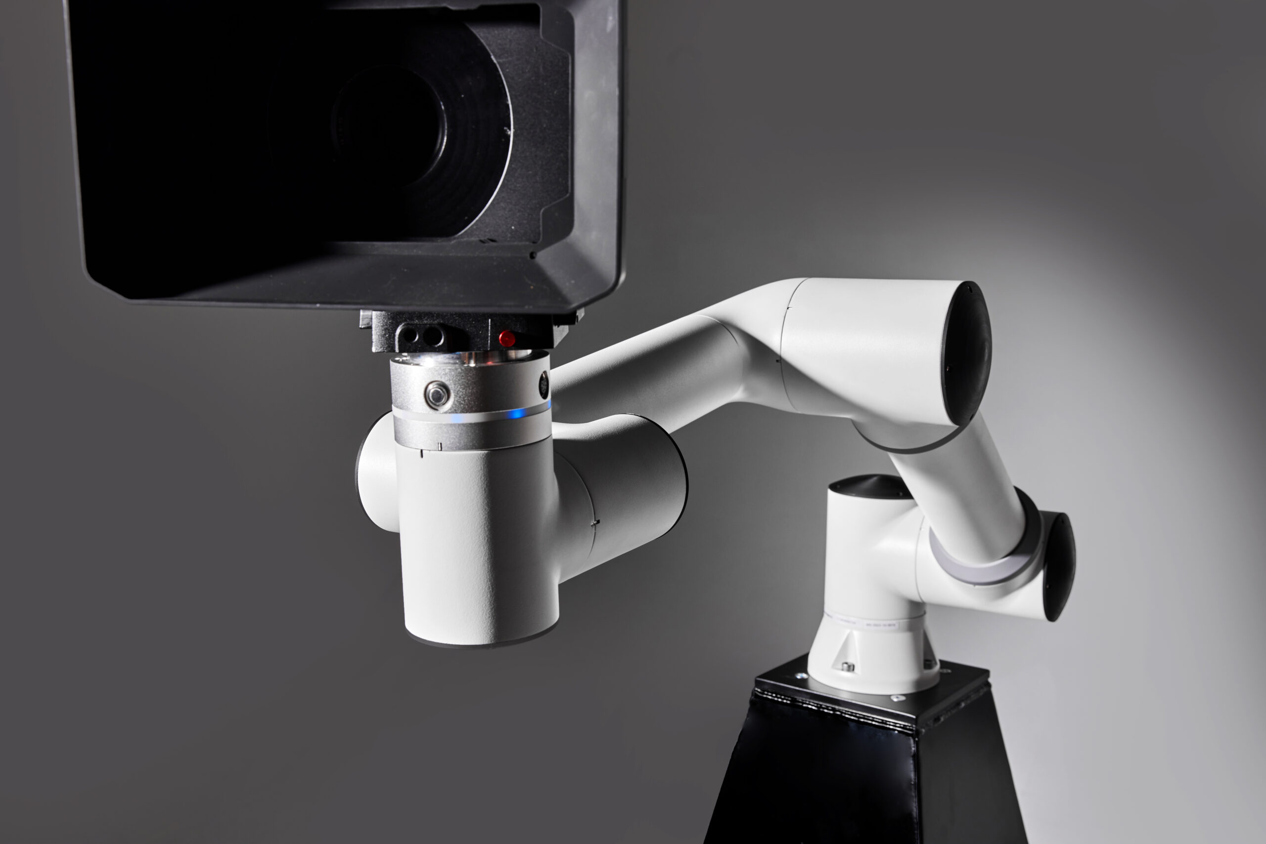 pierwszy producent Glambot